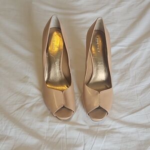 Nine West Nude Peep Toe Heels Size 10